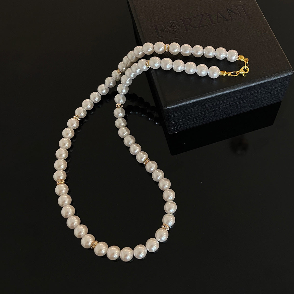 Men's White Pearls Necklace, Gold – Forziani