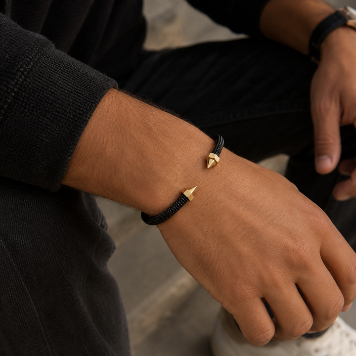 Dynamic Cuff Bracelet Black