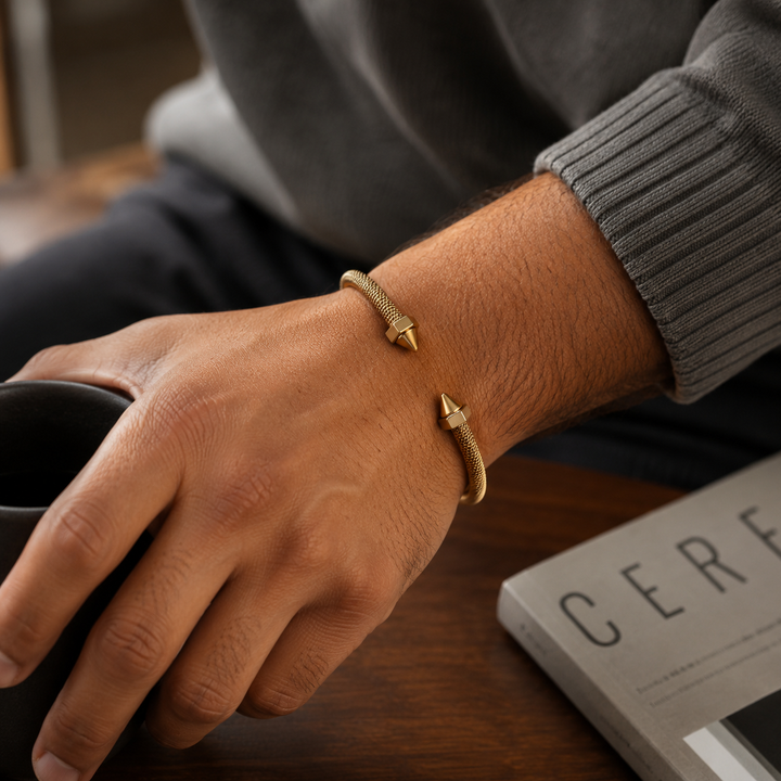 Dynamic Cuff Bracelet Gold