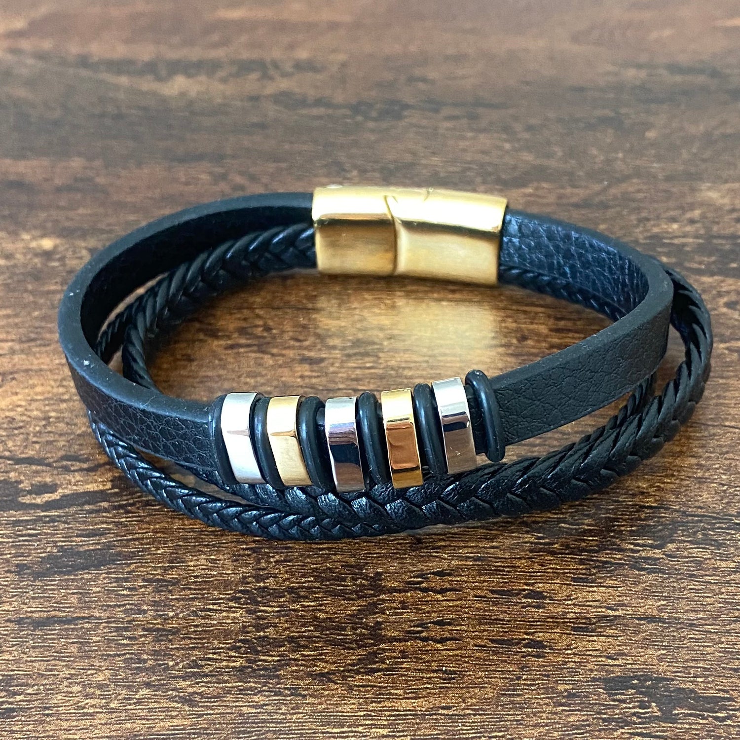 Voyager Multilayered Nappa Leather Bracelet Gold – Forziani